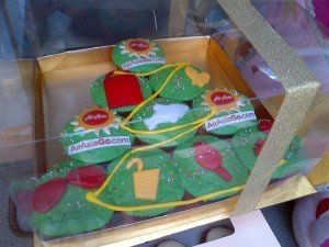 AirAsiaGo.com Christmas cupcake