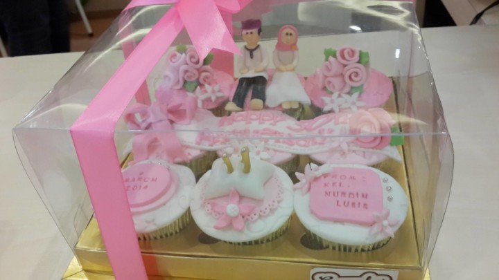 cake red harga velvet Lengkap Daftar Harga Kami Cupcakes CupcakesJakarta.com Paket cake red harga velvet Lengkap Daftar Harga Kami Cupcakes CupcakesJakarta.com Paket