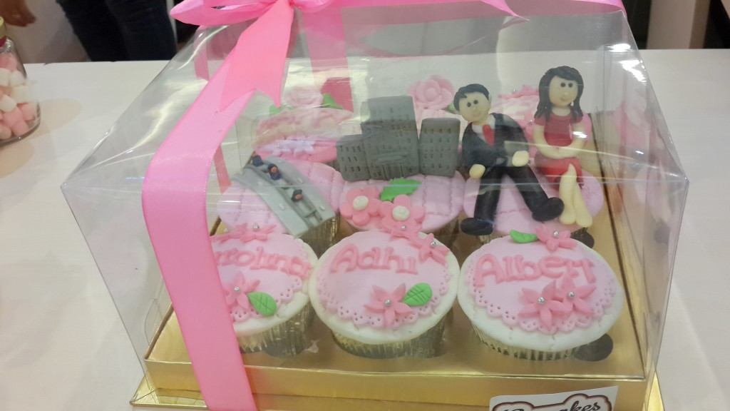 bday cupcake romantis pink putih