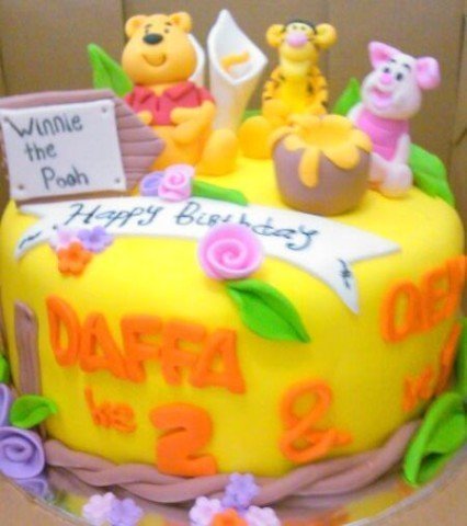 cake pooh friends juni