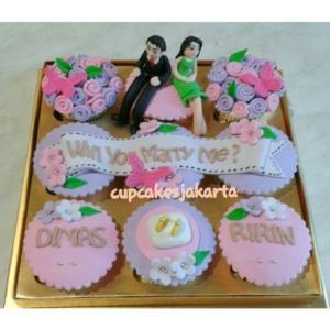 lamaran-cupcake-pink-jun