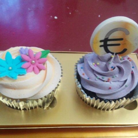 sq-cupcake-euro-souvenir-ultah-okt